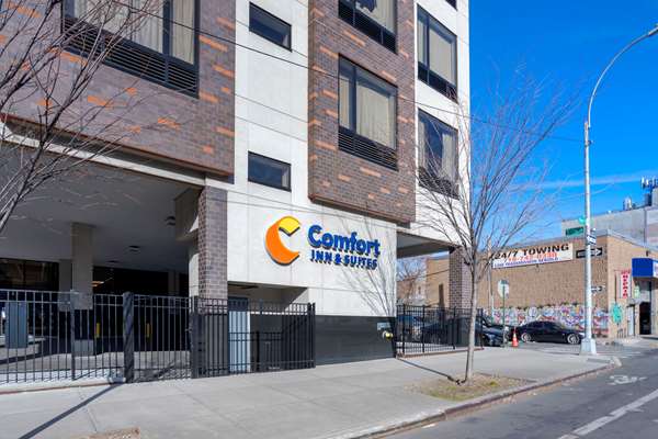 Exterior view - Comfort Inn & Suites Bronx