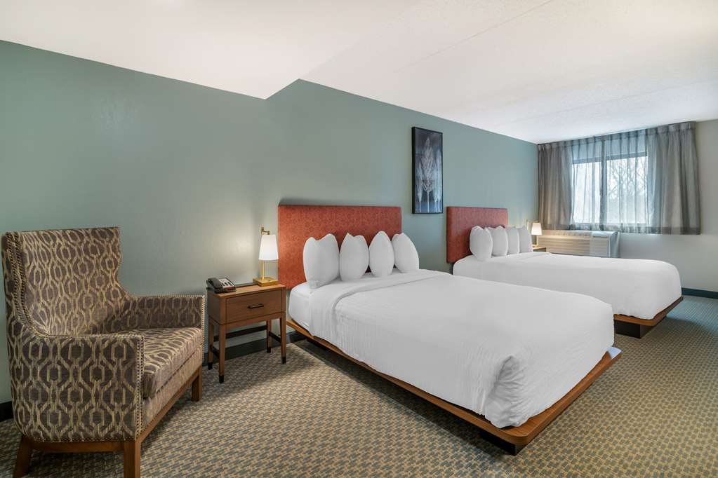 THE CLOCKTOWER HOTEL AT CENTURY HOU-guestroom-Guest Room,Suite,On-Site.jpg