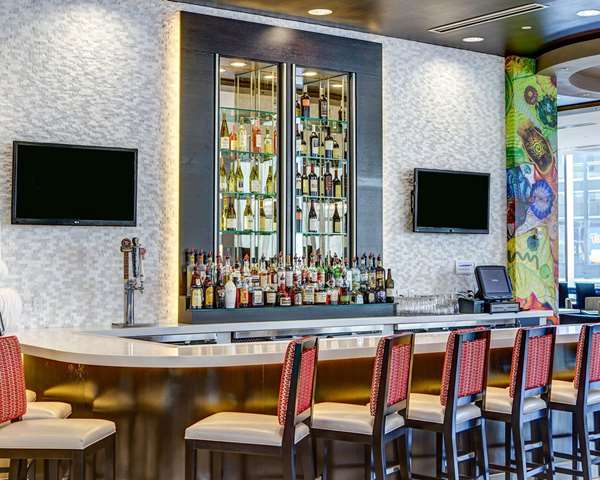 Bar - Cambria Hotel Downtown White Plains
