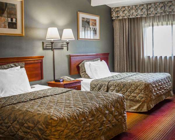  - Rodeway Inn Huntington Station