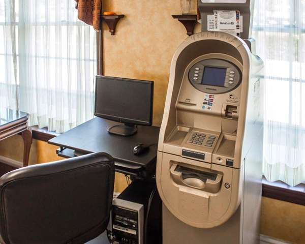 Conference Area - Rodeway Inn Huntington Station