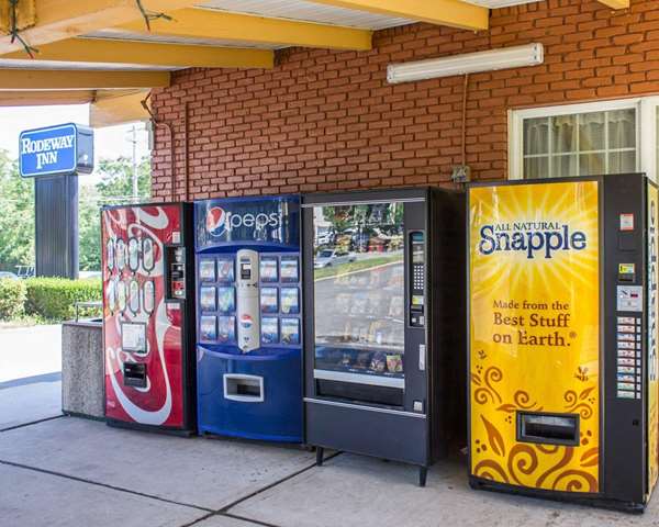  - Rodeway Inn Huntington Station