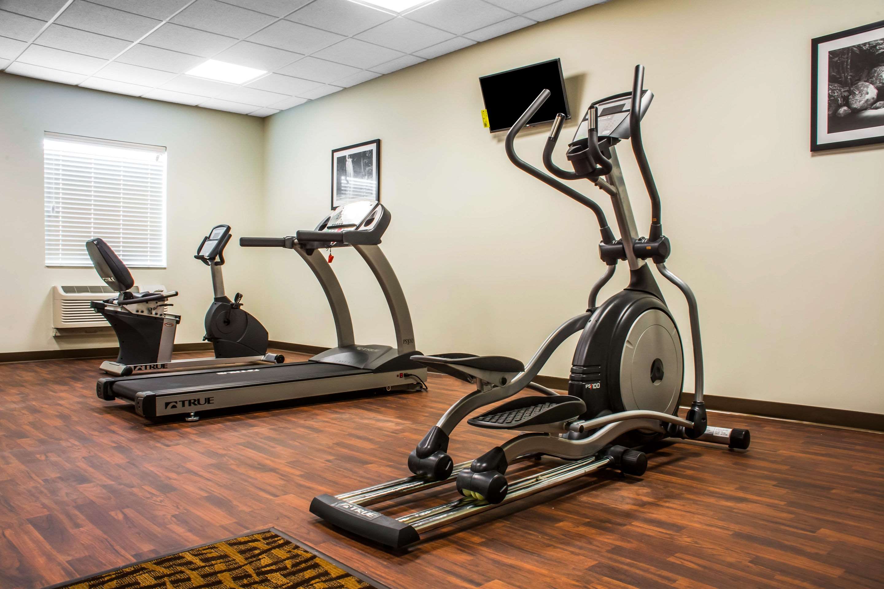 Fitness center | Sleep Inn & Suites Airport