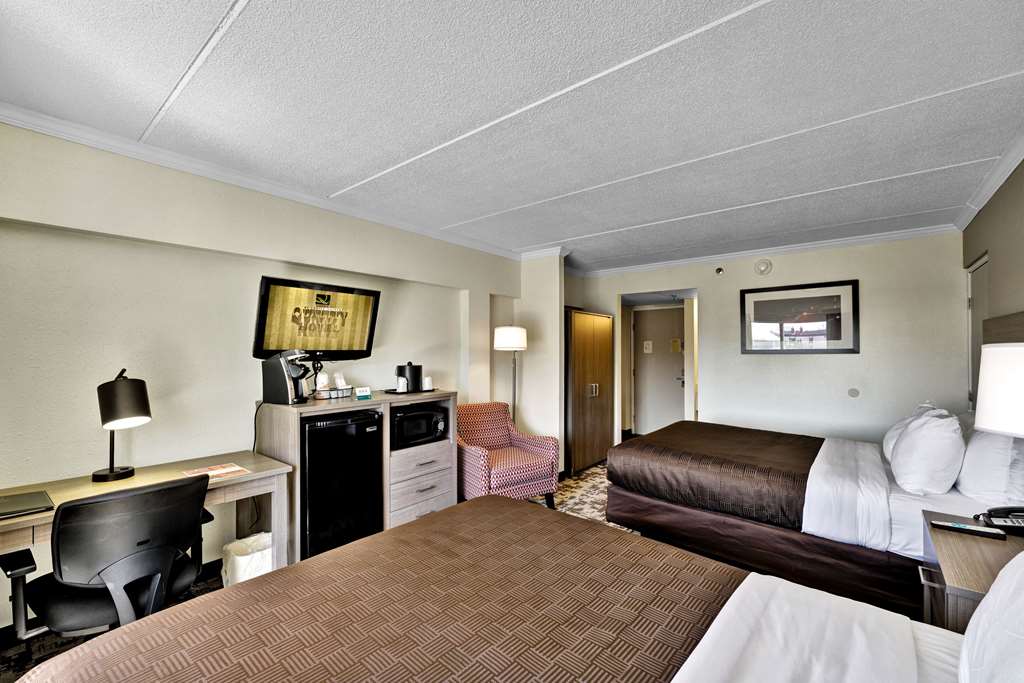 QUALITY HOTEL & SUITES AT THE FALLS-guestroom-Guest Room,On-Site.jpg