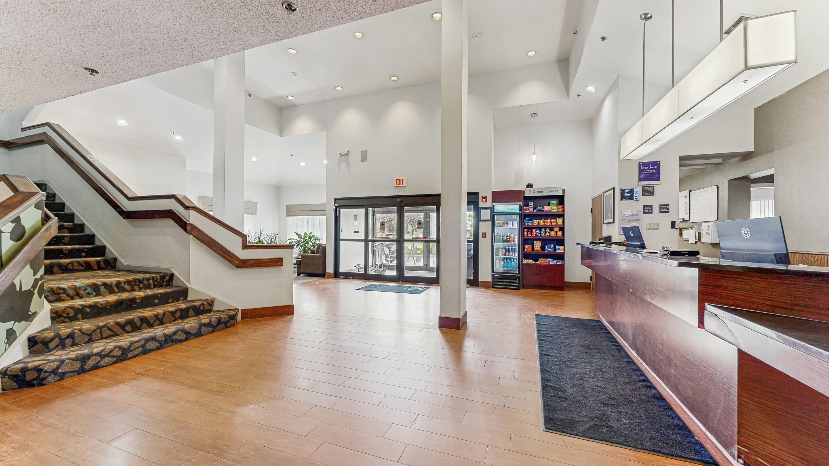 Spacious lobby | Sleep Inn & Suites Buffalo Airport