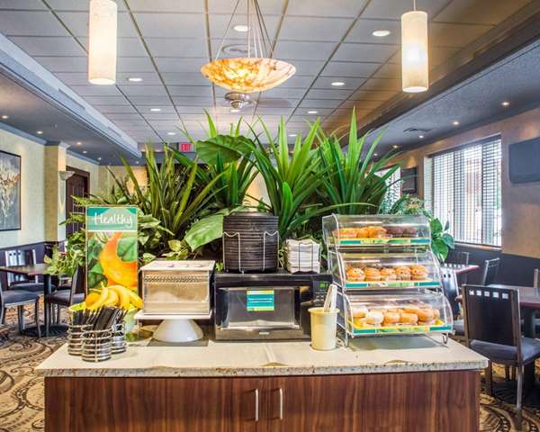 Amenities - Clarion Hotel & Suites Riverfront Oswego