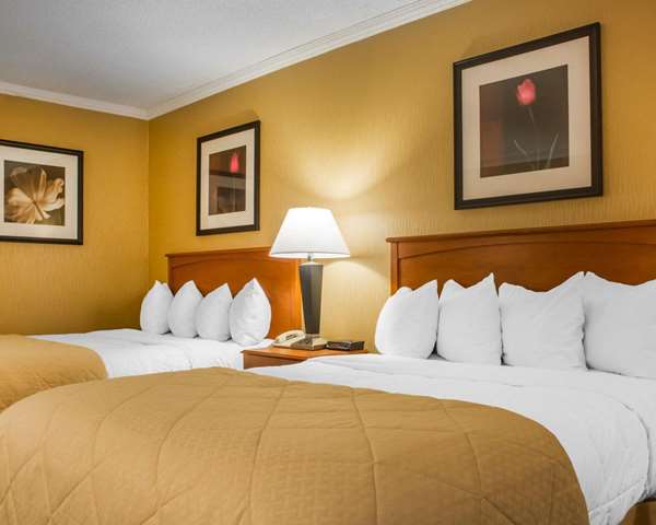  - Clarion Hotel & Suites Riverfront Oswego