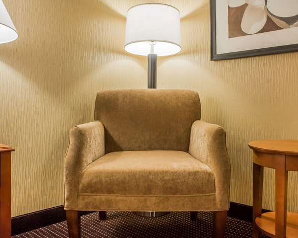  - Clarion Hotel & Suites Riverfront Oswego