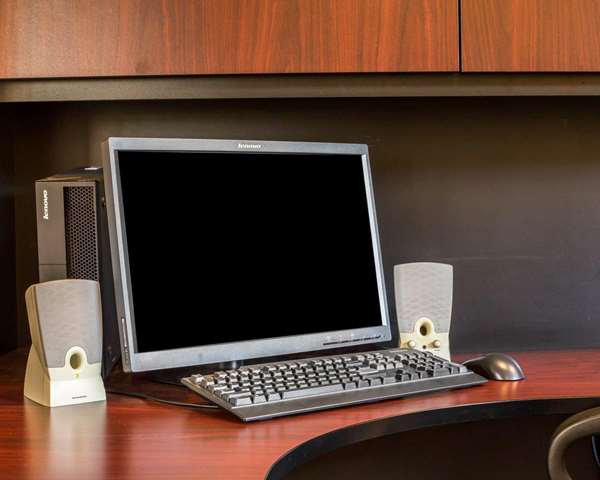 Conference Area - Comfort Inn & Suites Hawthorne