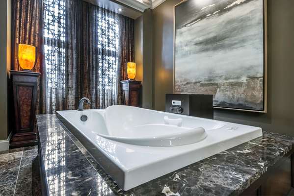 Suite - Curtiss Hotel Downtown Buffalo