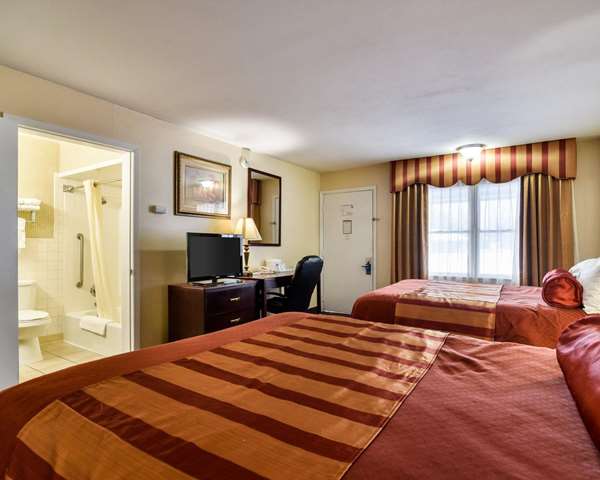  - Rodeway Inn Weedsport - I-90, Exit 40
