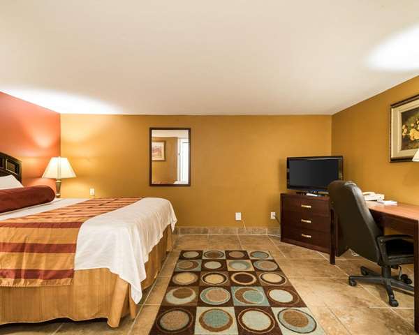  - Rodeway Inn Weedsport - I-90, Exit 40