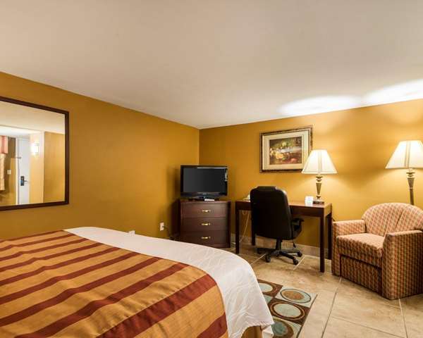  - Rodeway Inn Weedsport - I-90, Exit 40
