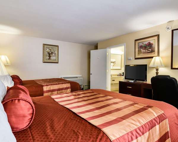  - Rodeway Inn Weedsport - I-90, Exit 40