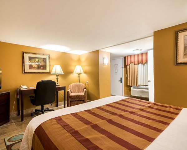  - Rodeway Inn Weedsport - I-90, Exit 40