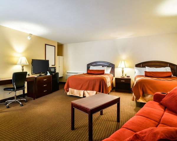 Suite - Rodeway Inn Weedsport - I-90, Exit 40