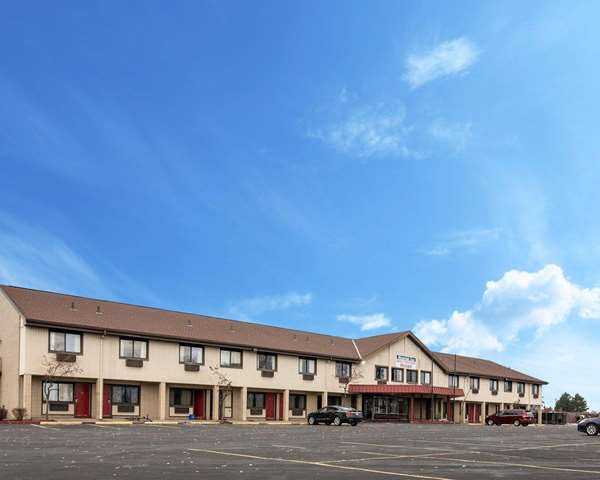 Exterior view - Rodeway Inn Syracuse - I-90, Exit 35