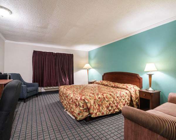  - Rodeway Inn Syracuse - I-90, Exit 35