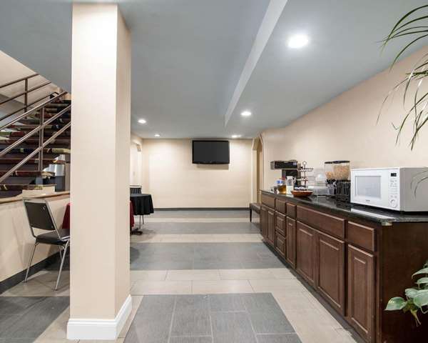 Amenities - Rodeway Inn Syracuse - I-90, Exit 35