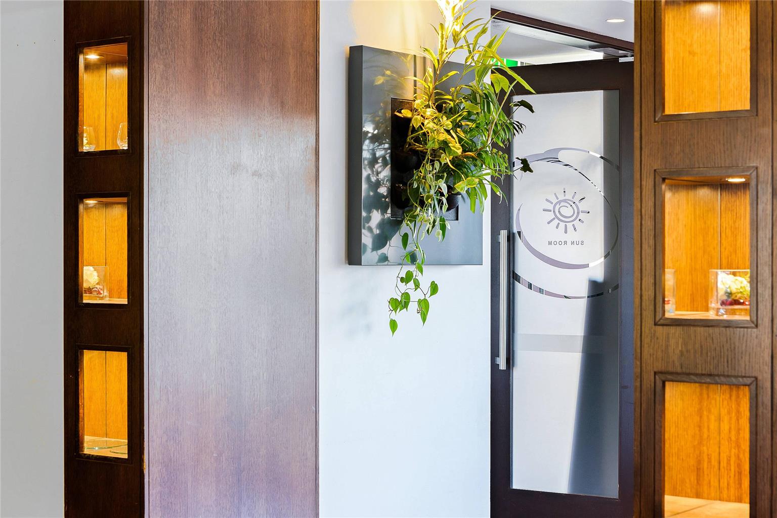 Hotel Elms Christchurch, An Ascend Collection Hotel