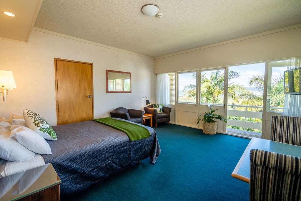 COMFORT HOTEL FLAMES WHANGAREI-guestroom-Guest Room,On-Site.jpg