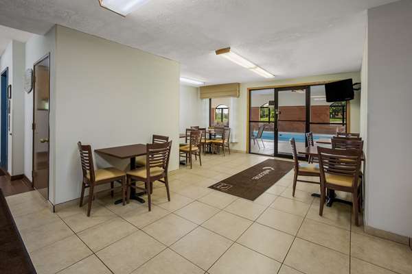 Amenities - Sleep Inn Bolivar