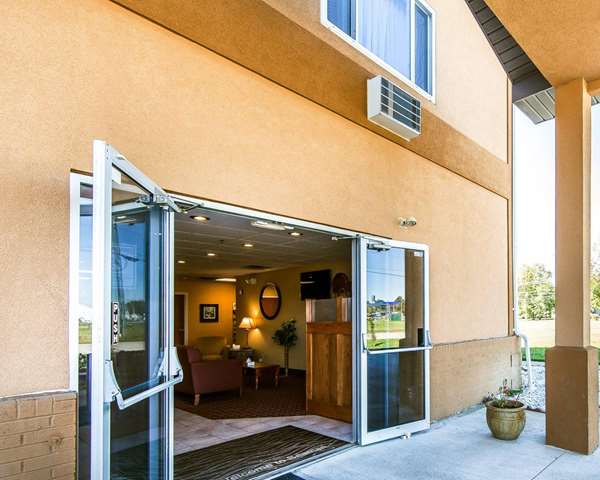 Exterior view - Quality Inn Seaman