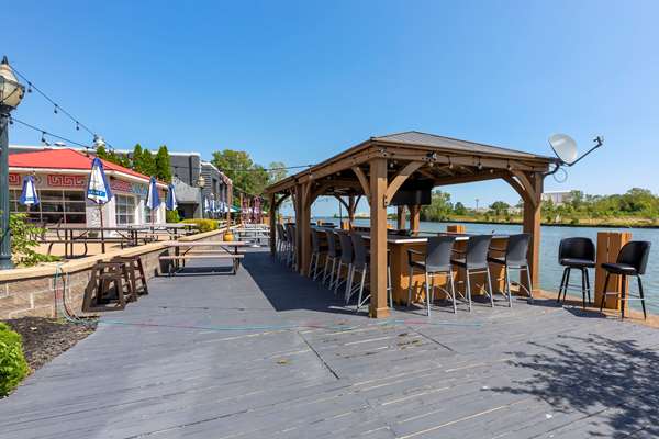  - Comfort Inn River's Edge Huron