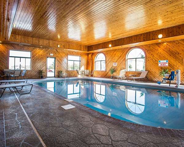 Pool - Quality Inn Greenville