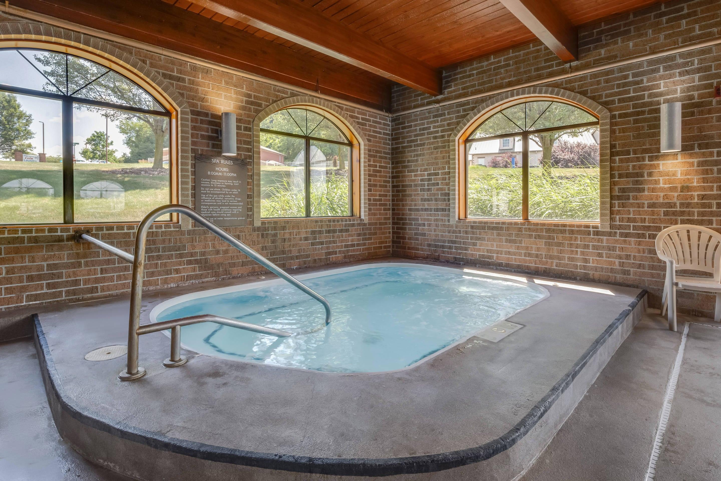 Indoor hot tub | Comfort Inn