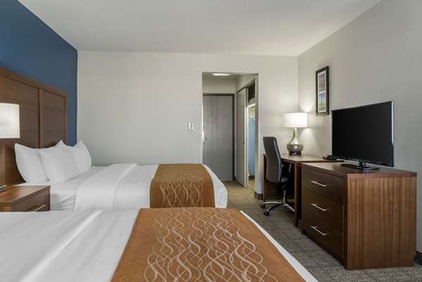 Suite - Comfort Inn Oregon - I-280, Exit 7