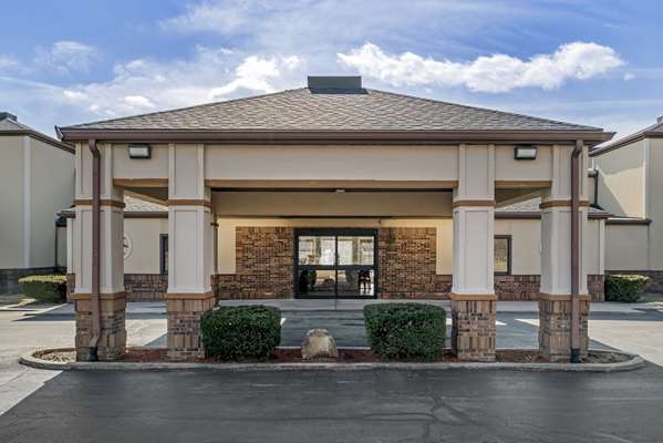 Exterior view - Comfort Inn Oregon - I-280, Exit 7