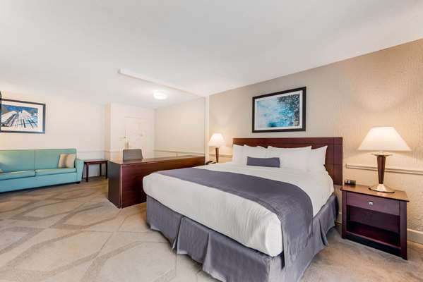 Suite - Blu Hotel Blue Ash - I-275, Exit 47