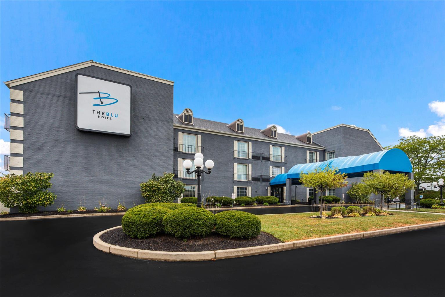 The Blu Hotel, Ascend Hotel Collection