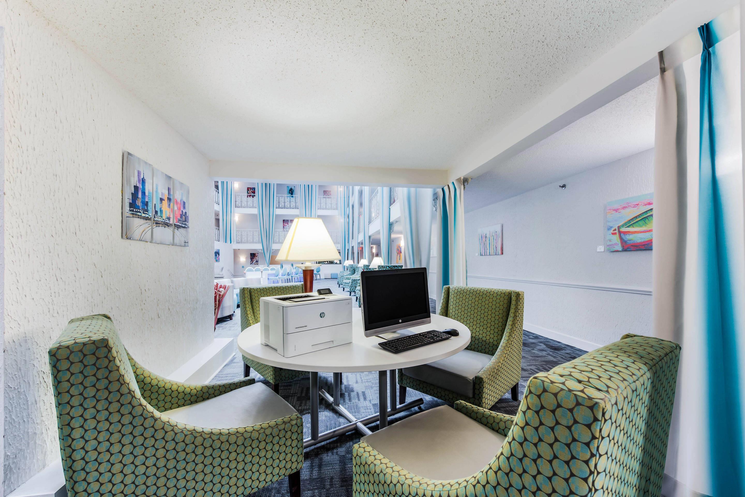 Business center | The Blu Hotel Blue Ash Cincinnati, Ascend Hotel Collection