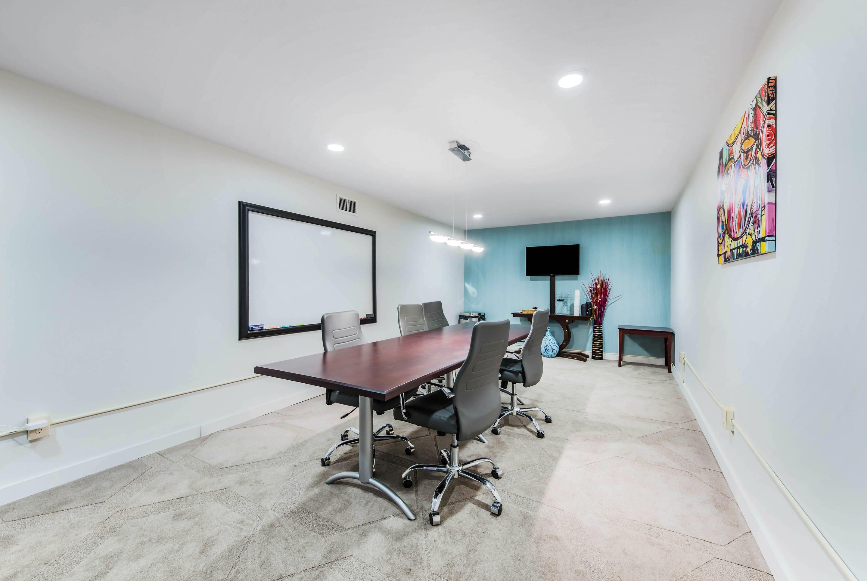 Meeting room | The Blu Hotel Blue Ash Cincinnati, Ascend Hotel Collection