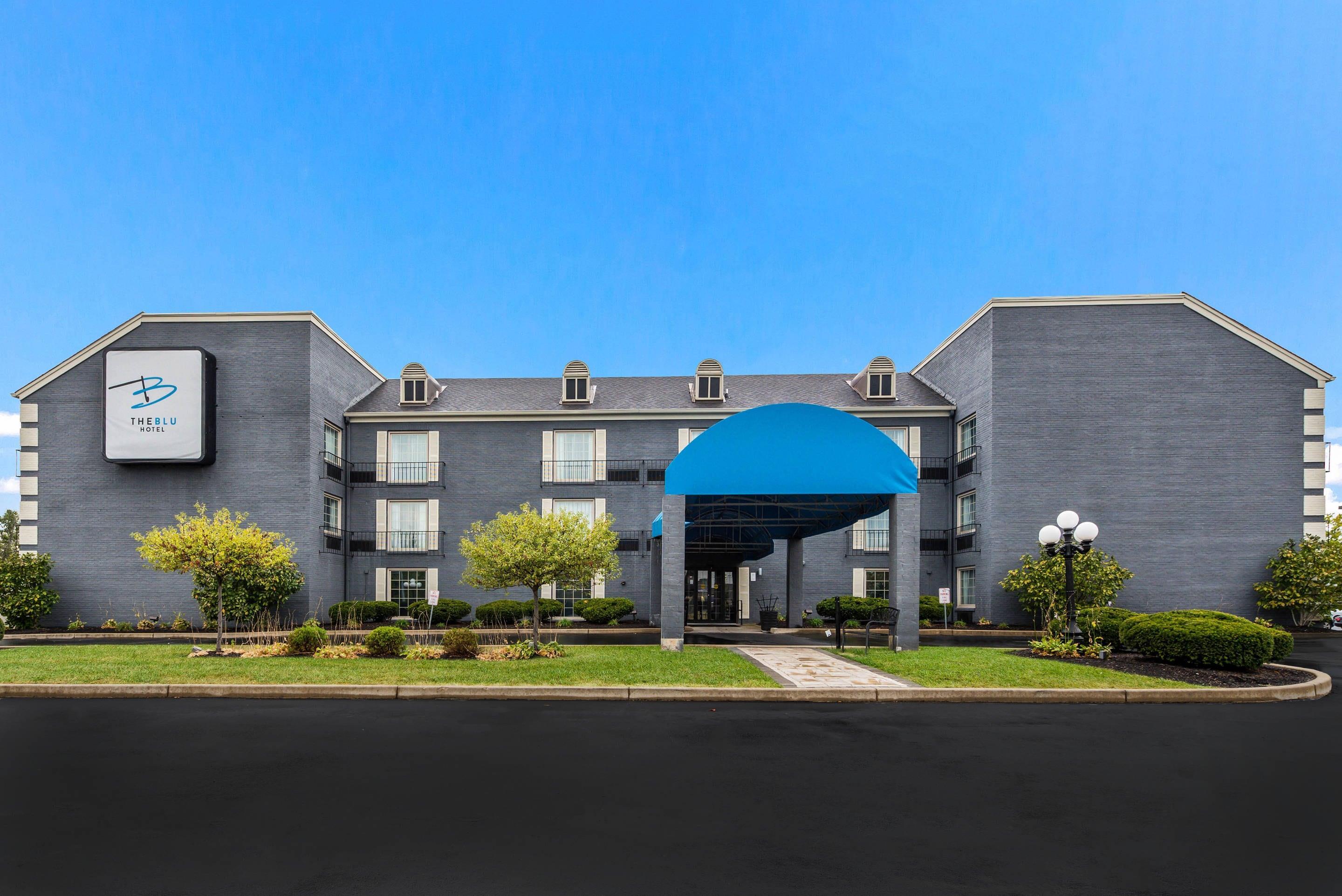 Hotel exterior | The Blu Hotel Blue Ash Cincinnati, Ascend Hotel Collection