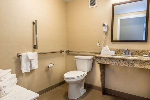  - Comfort Inn Piqua - I-75, Exit 82