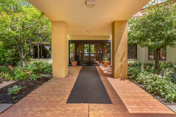 Exterior view - Comfort Inn Alliance