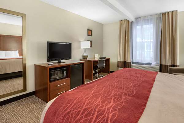  - Comfort Inn Bellville - I-71, Exit 165