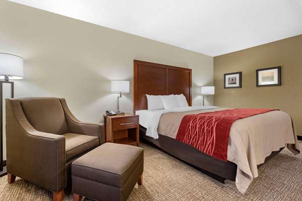  - Comfort Inn Bellville - I-71, Exit 165