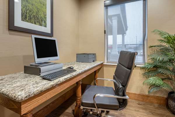 Conference Area - Comfort Inn Bellville - I-71, Exit 165