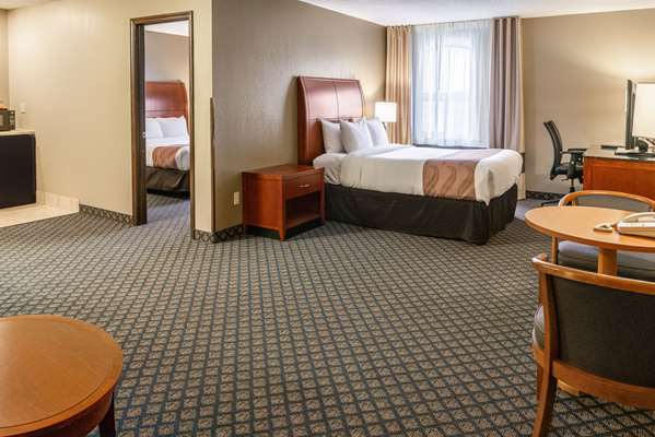 Suite - Quality Inn & Suites Seville - I-71, Exit 209