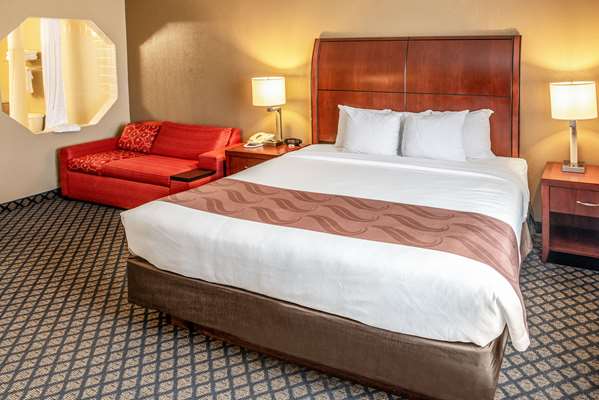 Suite - Quality Inn & Suites Seville - I-71, Exit 209
