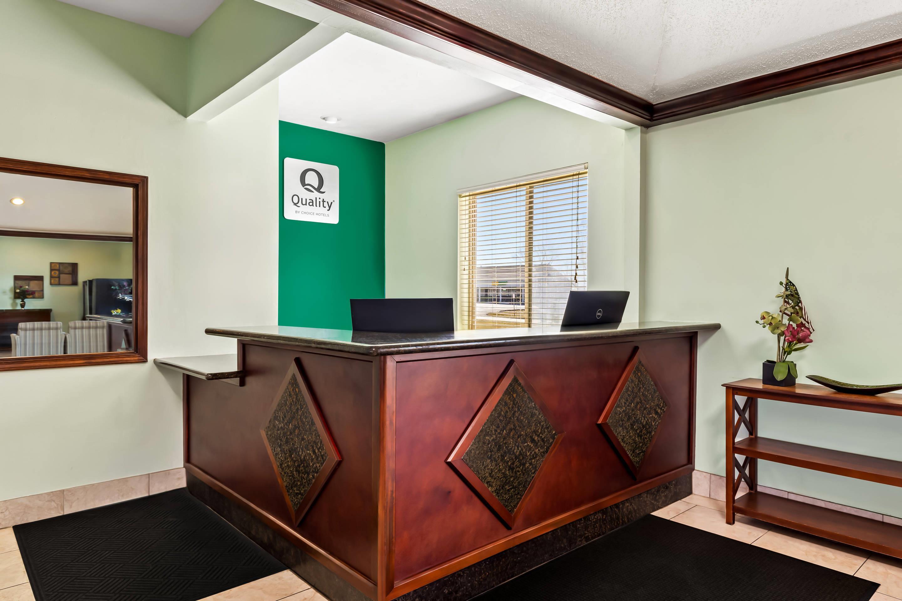 Front desk | Quality Inn & Suites