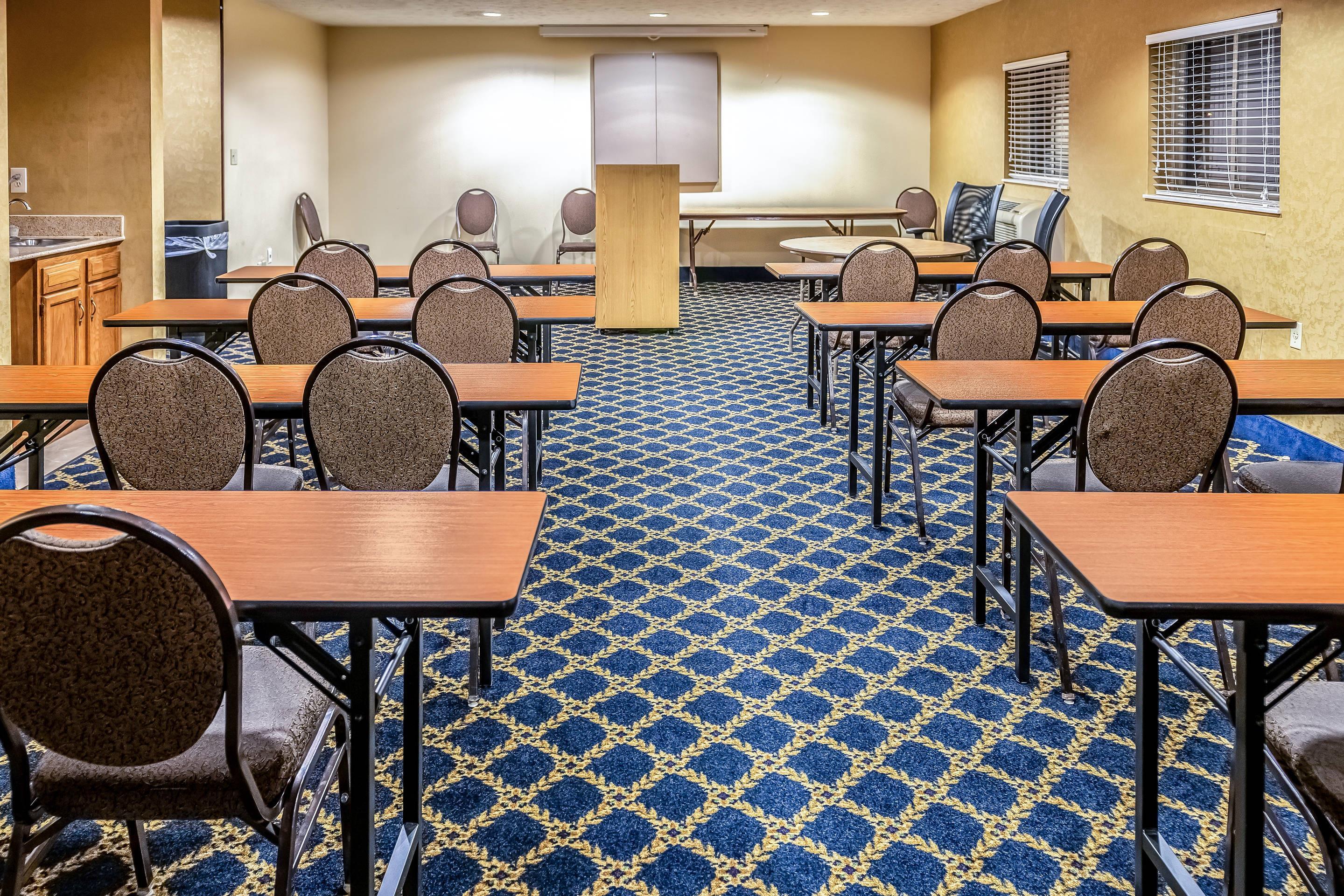 Meeting room | Quality Inn & Suites