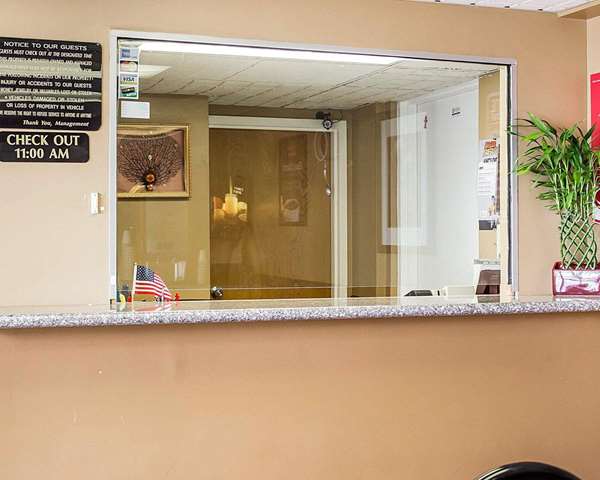  - Econo Lodge West Columbus - I-70, Exit 94