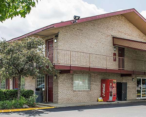 Exterior view - Econo Lodge West Columbus - I-70, Exit 94