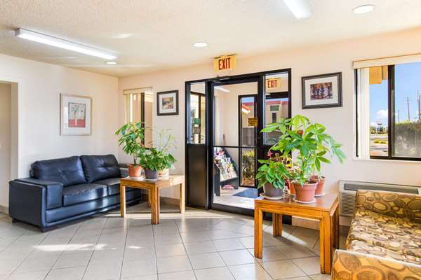  - Econo Lodge Norwalk