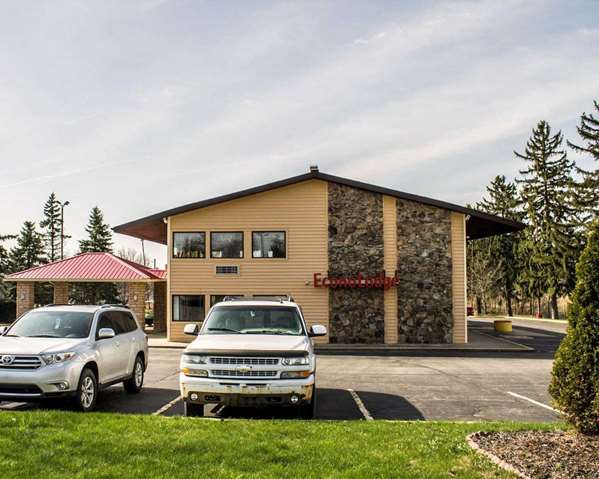 Exterior view - Econo Lodge Wooster